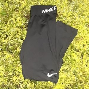 Nike pro Capri leggings size xs